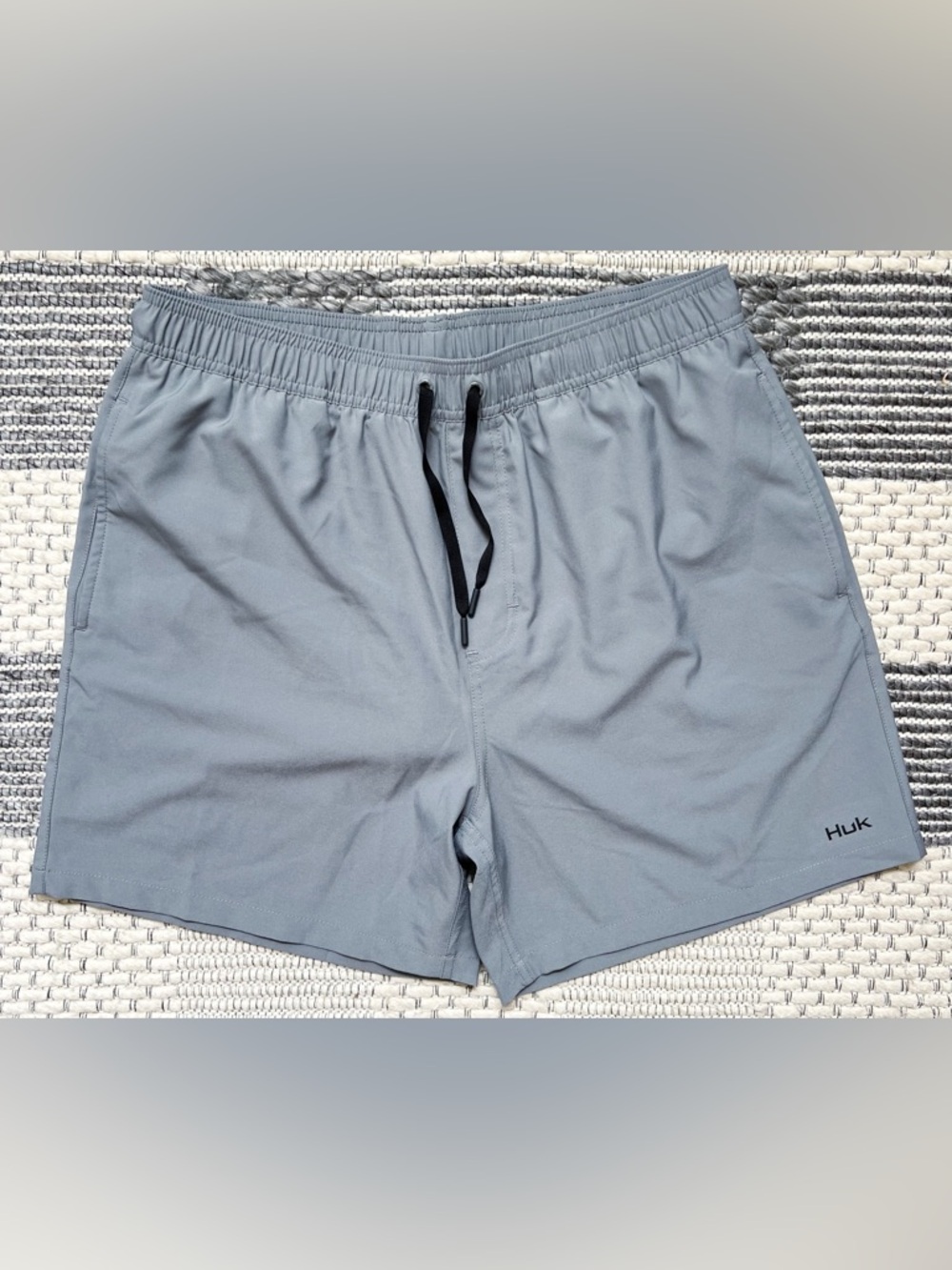 Huk Men’s Size Large Swim Trunks Gray Mesh Lined Drawstring